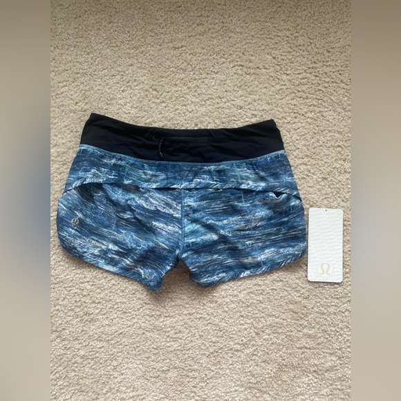 lululemon speed up shorts - Picture 3 of 6